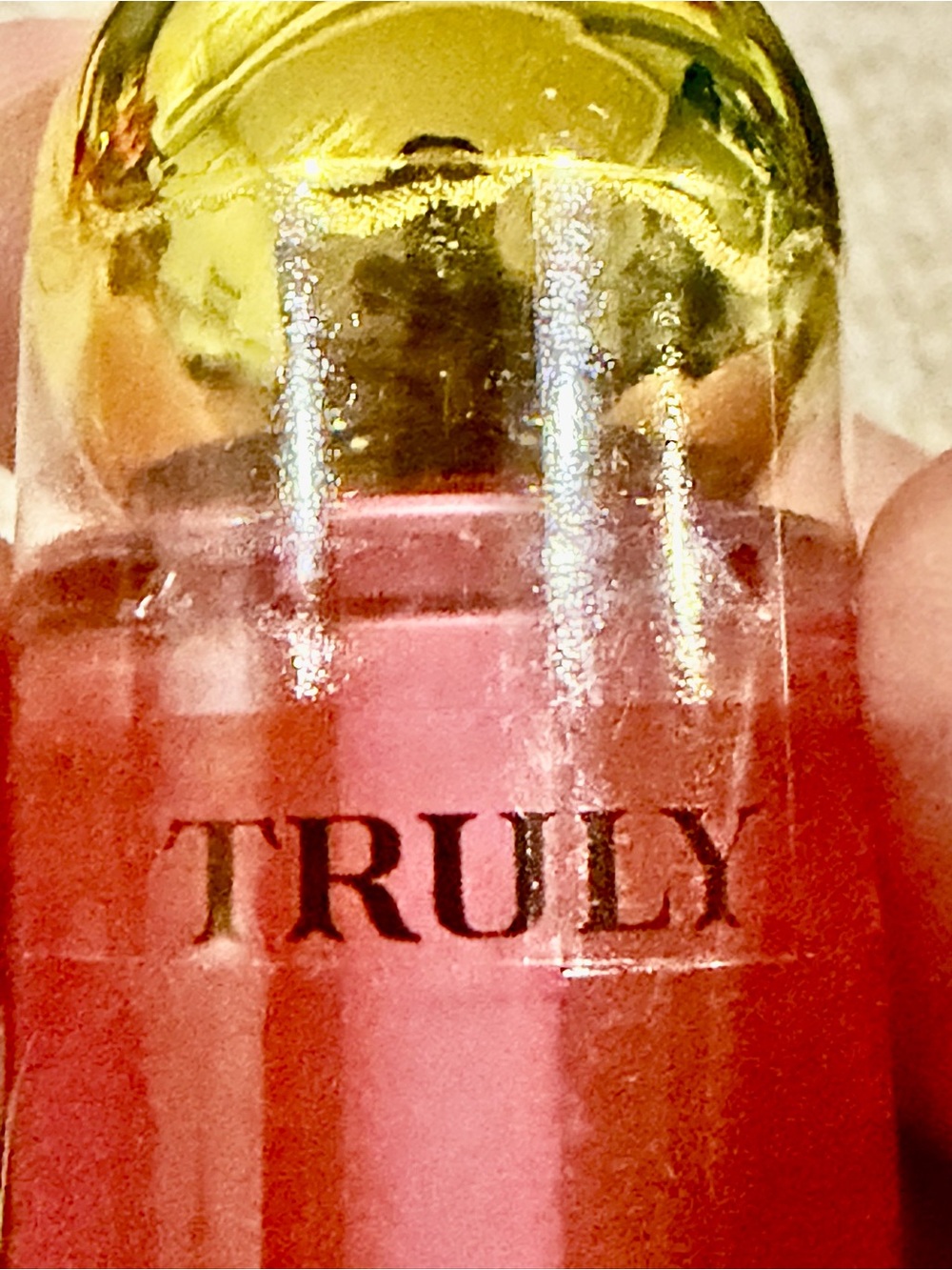Truly Soft Serve Luxury Lip Oil 💗 Peptides + Ceramides | NEW, SEALED - Picture 3 of 3